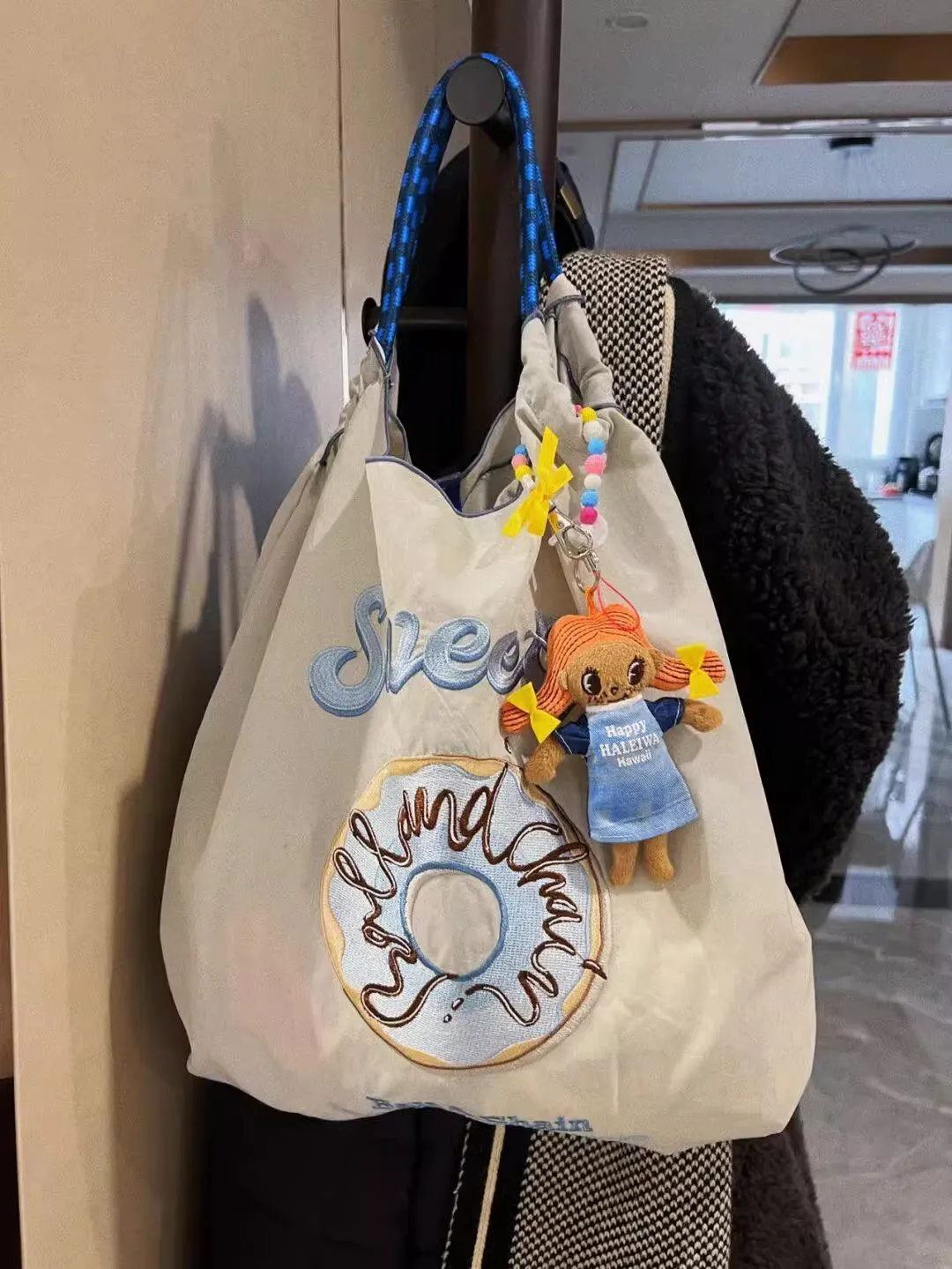 Bohemian Floral Embroidery Rabbit Cat Nylon Bag