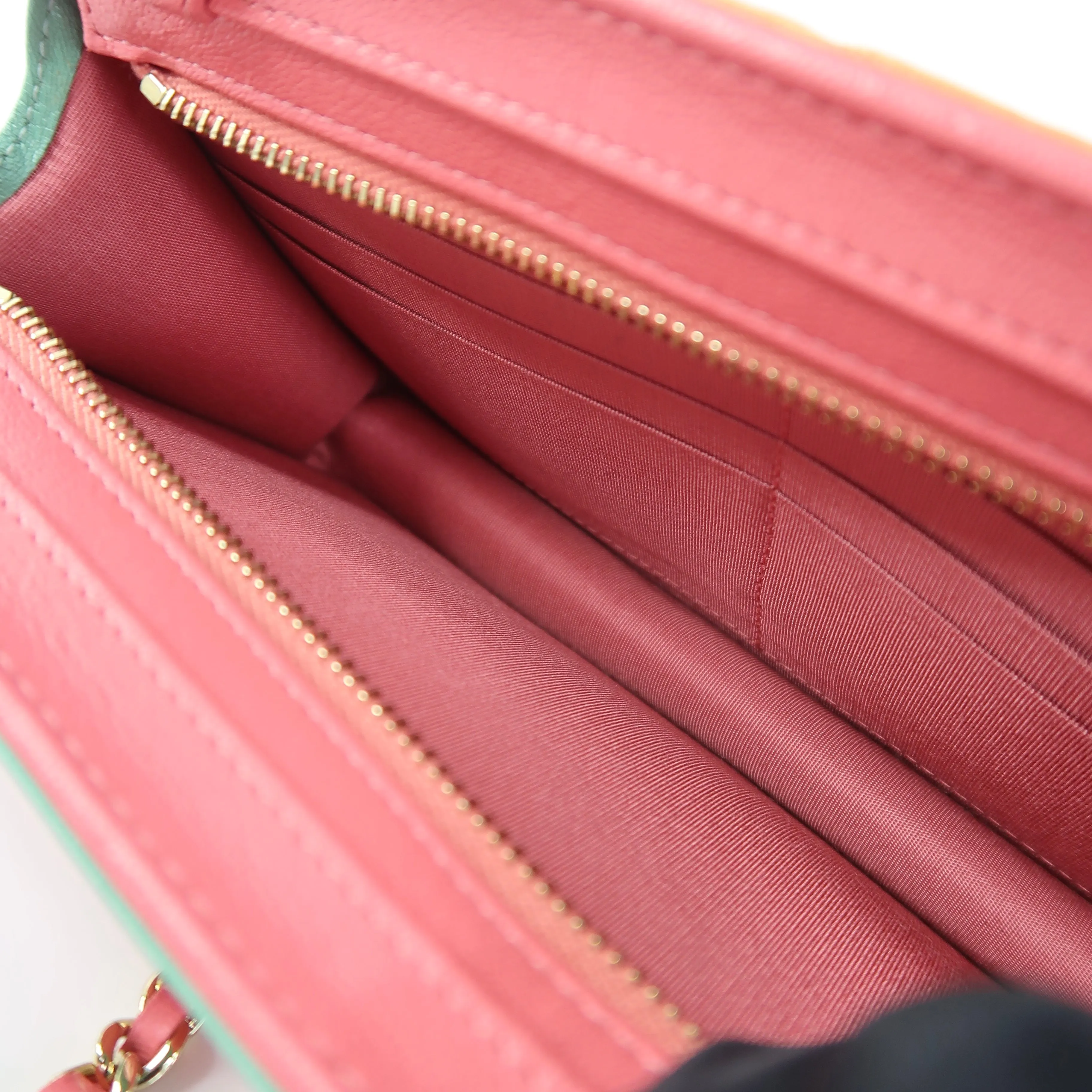 CC Multi Pocket Wallet on Chain