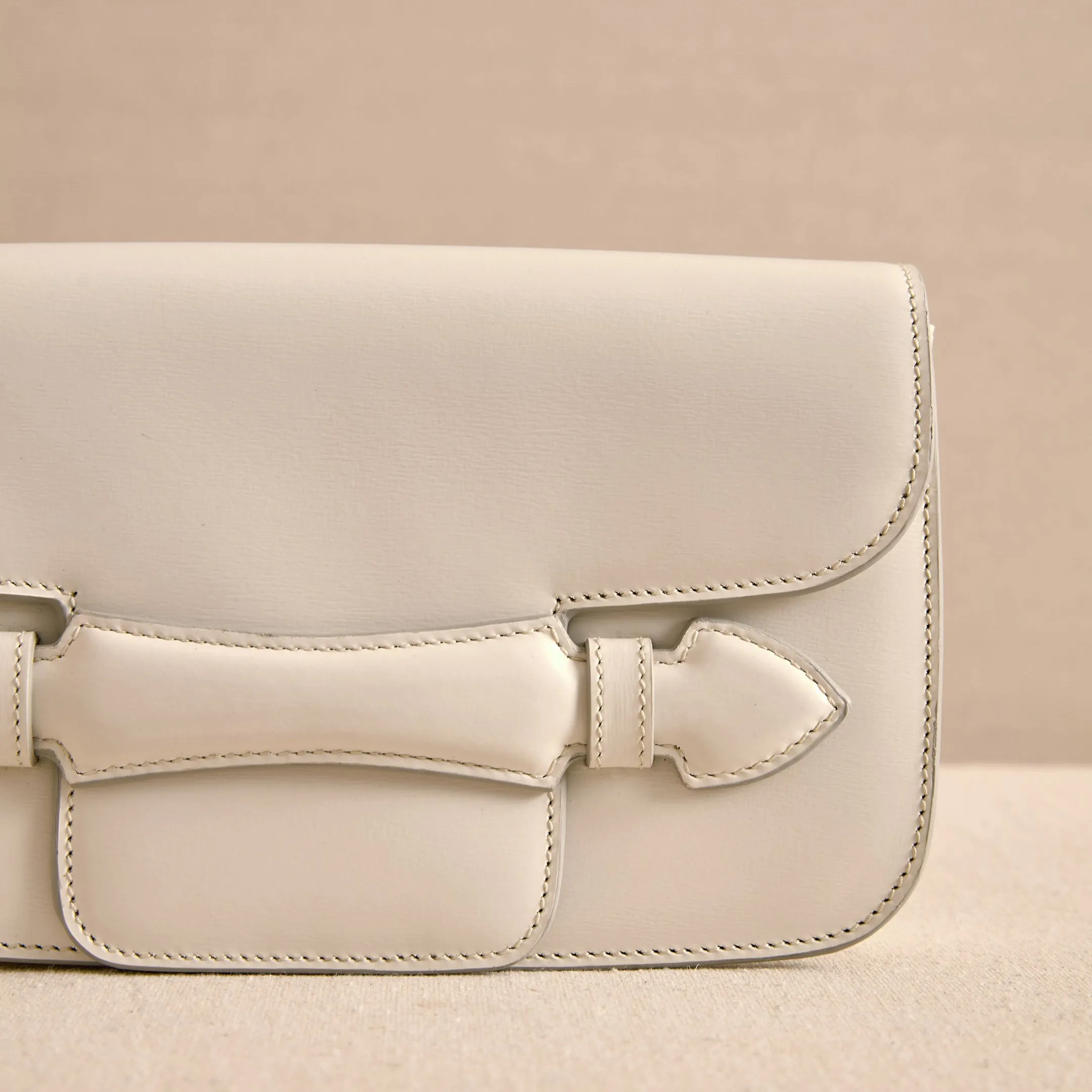 Romy Clutch in Ivory