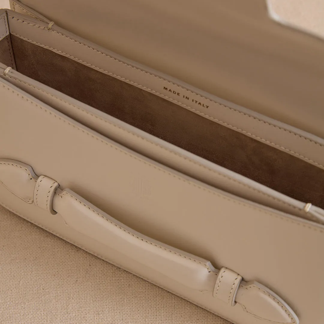 Romy Clutch in Ivory