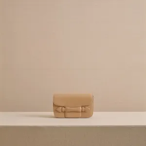 Romy Clutch in Natural