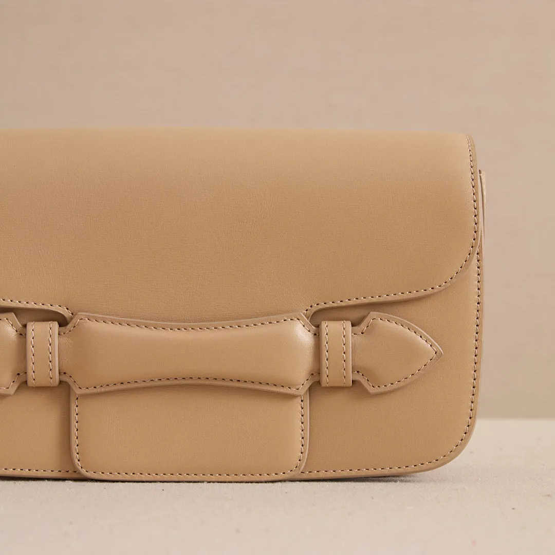 Romy Clutch in Natural