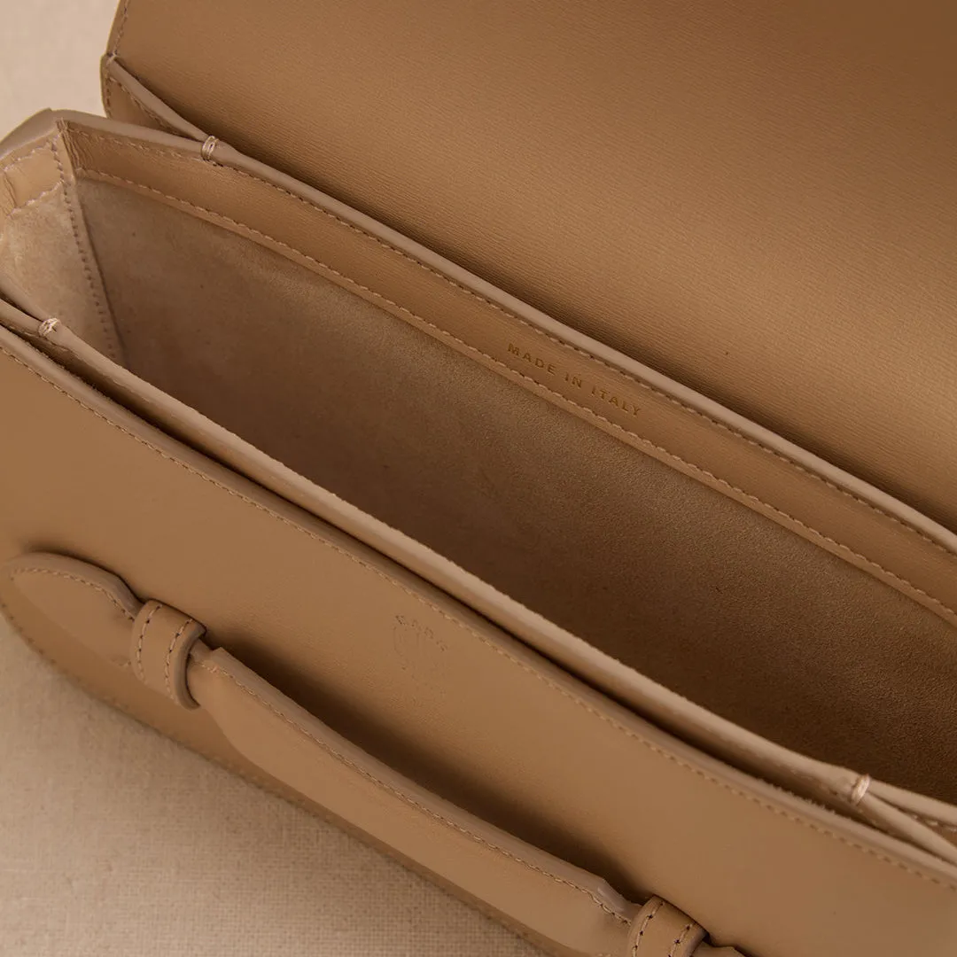 Romy Clutch in Natural