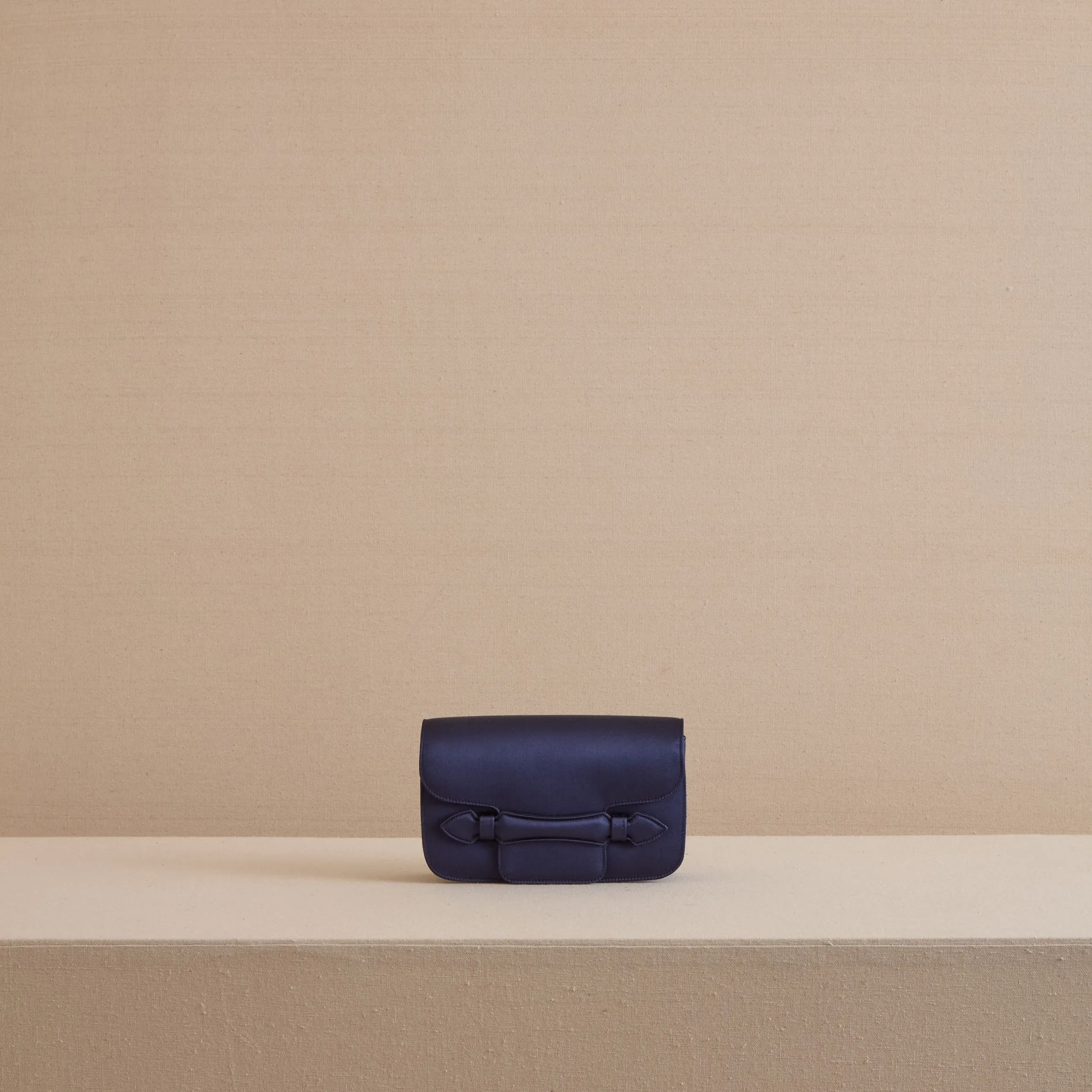 Romy Clutch in Navy