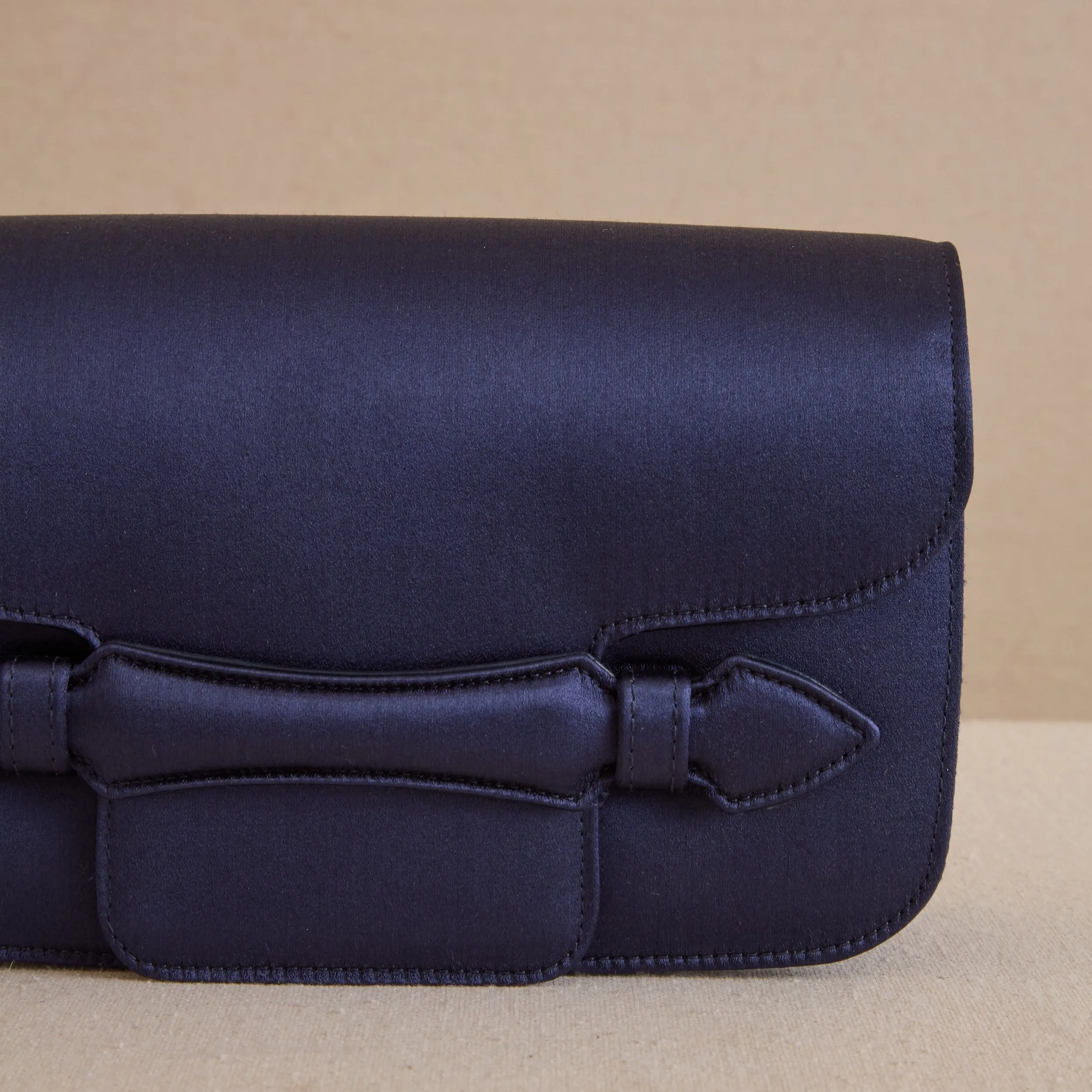 Romy Clutch in Navy