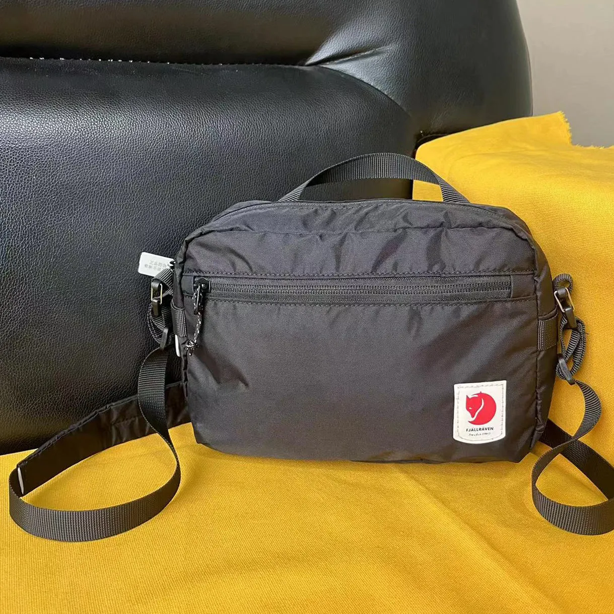 Wholesale Leisure travel bag outdoor portable shoulder waterproof cycling sports fitness portable messenger bag