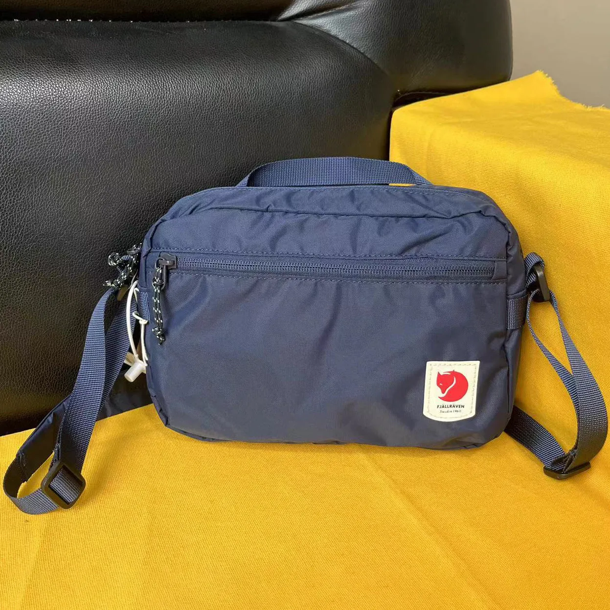 Wholesale Leisure travel bag outdoor portable shoulder waterproof cycling sports fitness portable messenger bag