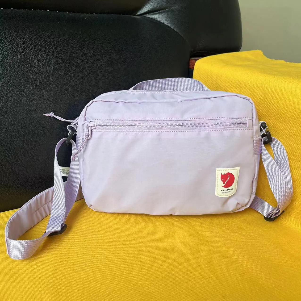 Wholesale Leisure travel bag outdoor portable shoulder waterproof cycling sports fitness portable messenger bag